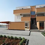 2 Bedroom Stunning In شقة