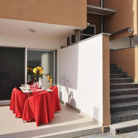 2 Bedroom Stunning In Nin