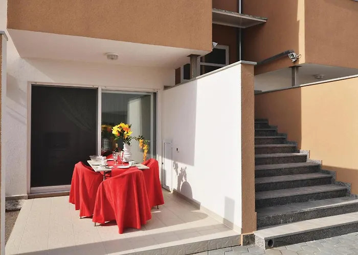 2 Bedroom Stunning In Nin