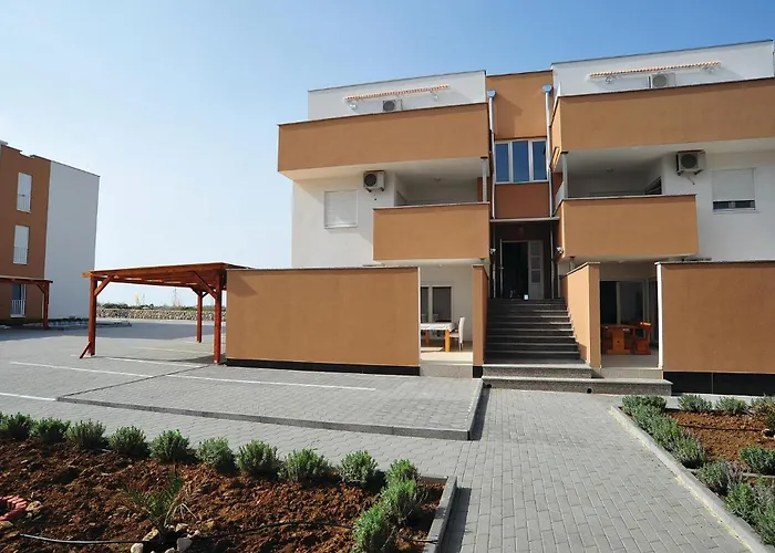 2 Bedroom Stunning In Apartment